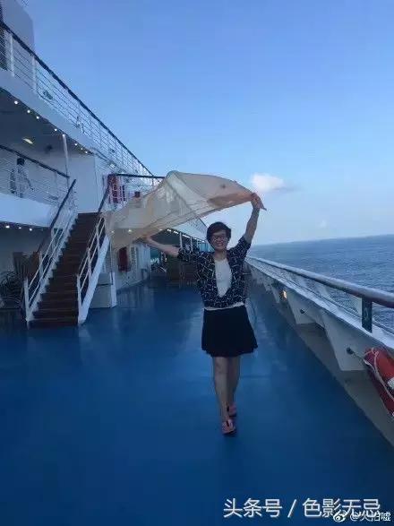 一条围巾引发狗血案,一条丝巾引发的案件