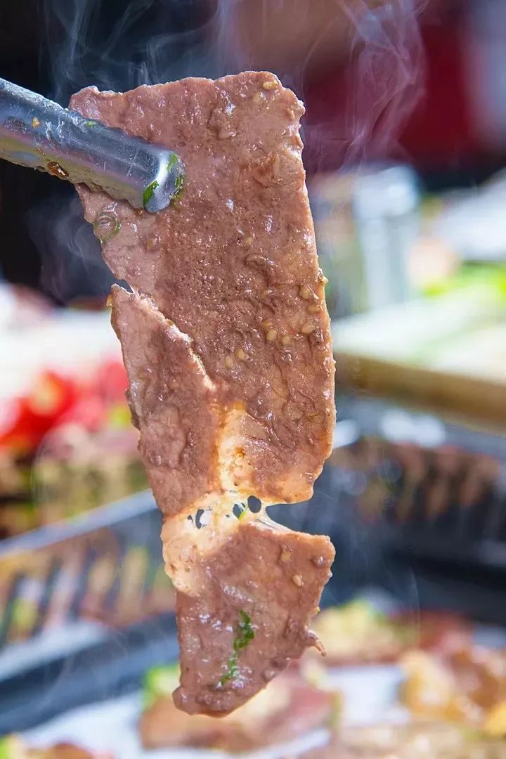 天津首家“皇后式任食”，澳洲牛肉、越南虎虾、鲜活鲍鱼放肆吃！