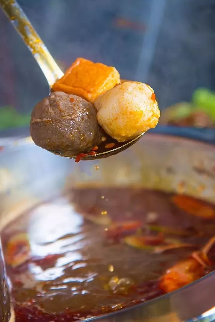 天津首家“皇后式任食”，澳洲牛肉、越南虎虾、鲜活鲍鱼放肆吃！