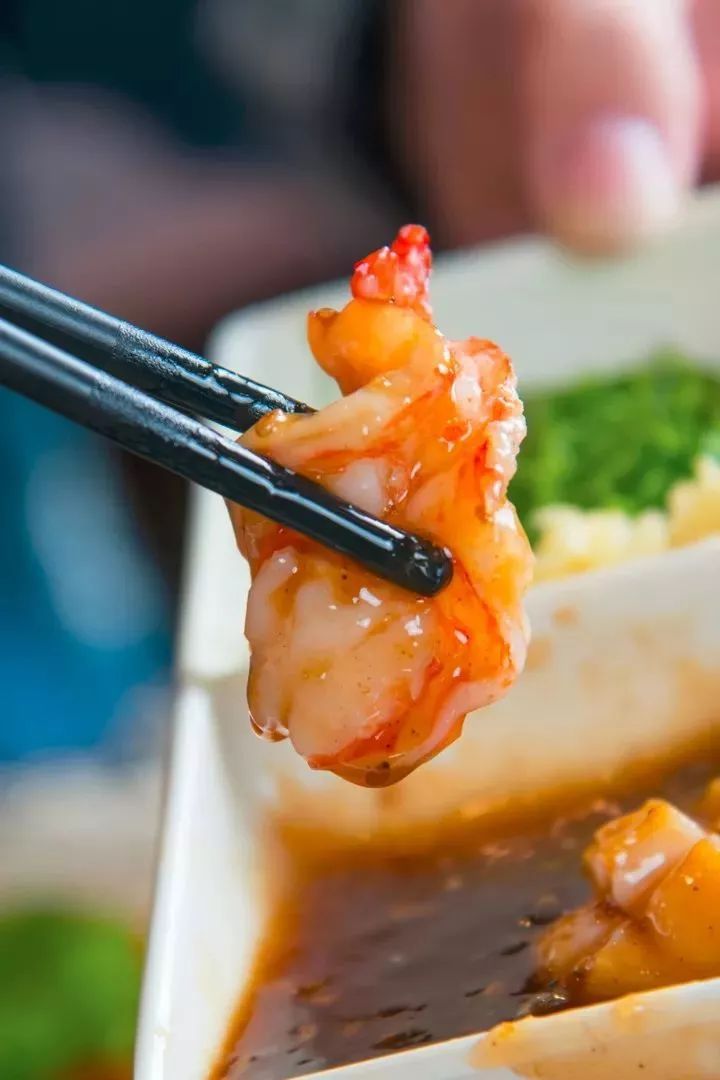 天津首家“皇后式任食”，澳洲牛肉、越南虎虾、鲜活鲍鱼放肆吃！