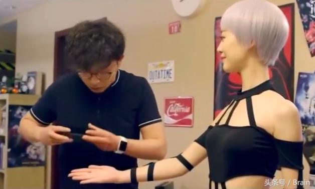 性感漂亮的*爱性**机器人Harmony和理性的索菲亚，你更钟情谁？