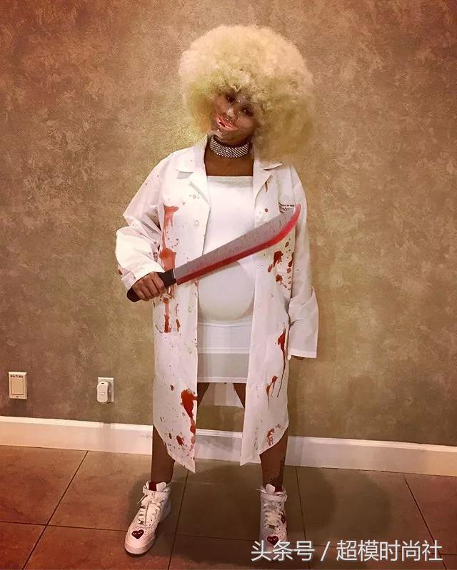 艳照全网热传!比大胸巨臀更牛逼的是她手撕卡戴珊家族的上位史