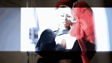 艳照全网热传!比大胸巨臀更牛逼的是她手撕卡戴珊家族的上位史