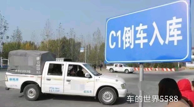 长春驾校教练工资一般多少,武汉驾校教练工资一月多少钱