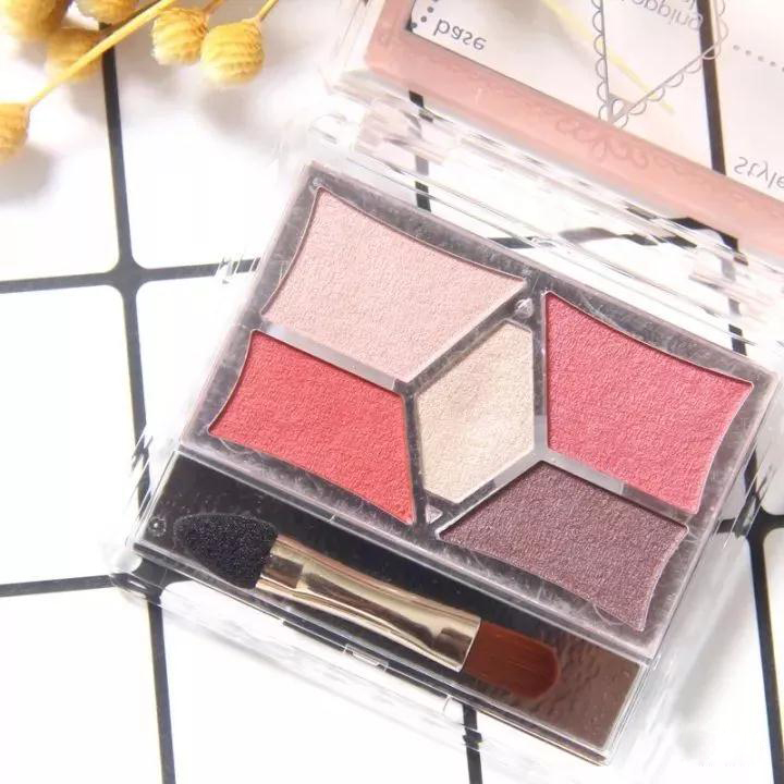 贫民窟女孩眼影拼多多买,新手美妆推荐好物平价