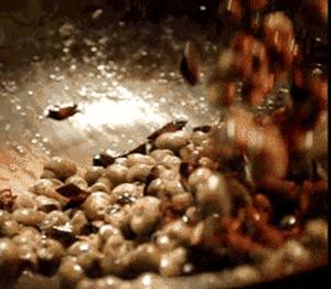 螺蛳粉酸辣鲜爽正宗柳州风味,螺蛳粉酸辣鲜柳州人就爱吃这个味