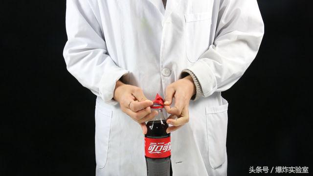 长吸管吹气球的方法,脑洞大开的气球减重怎么玩