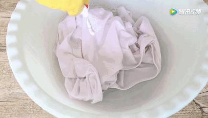 小白鞋发黄了别愁教你一招,小白鞋发黄咋也洗不白