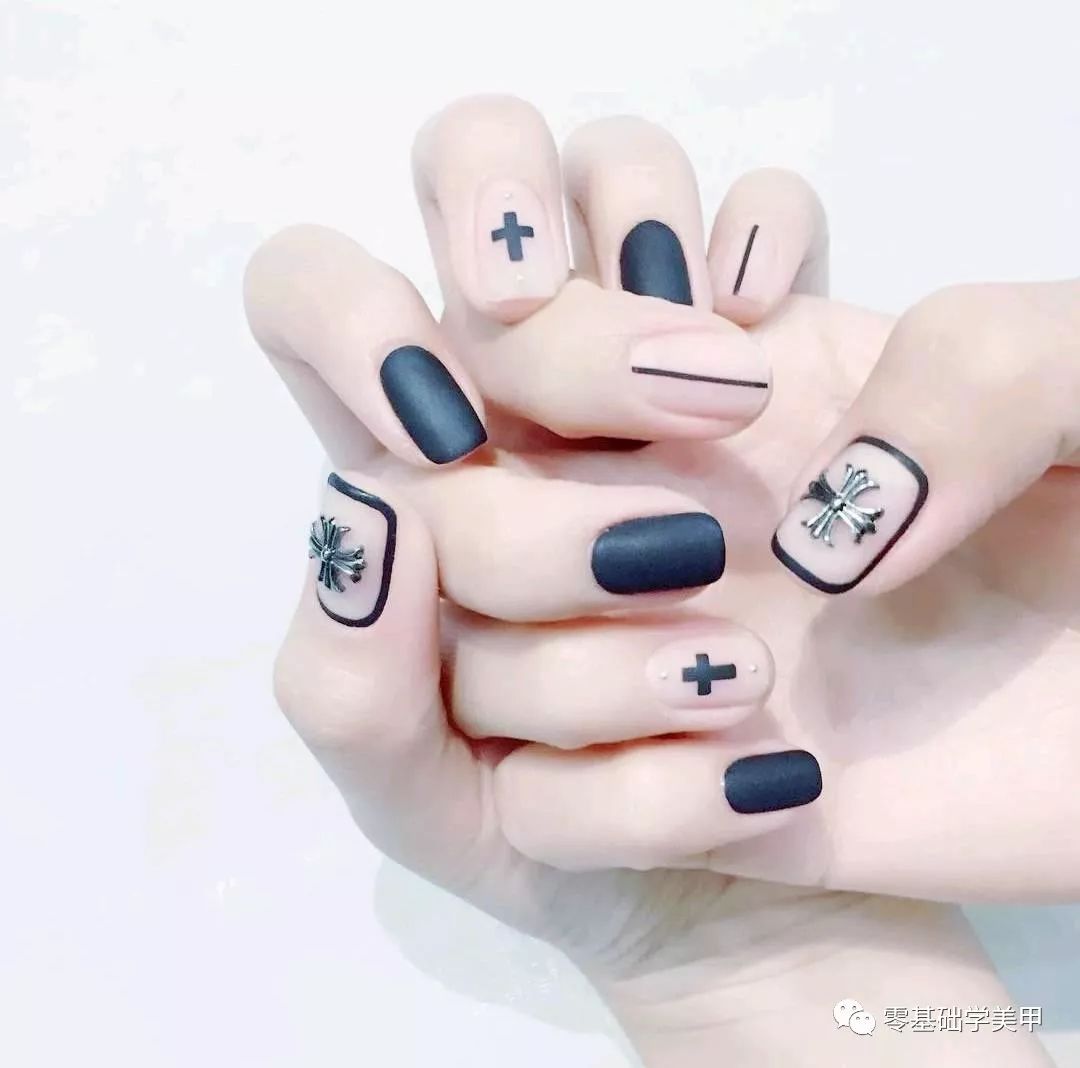 甲面过宽不贴甲片怎么美甲,甲面小的人适合什么形状的美甲