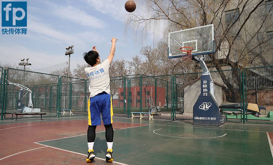 kobe1zoom娴嬭瘎,蹇紶瀹炴垬瑙嗛