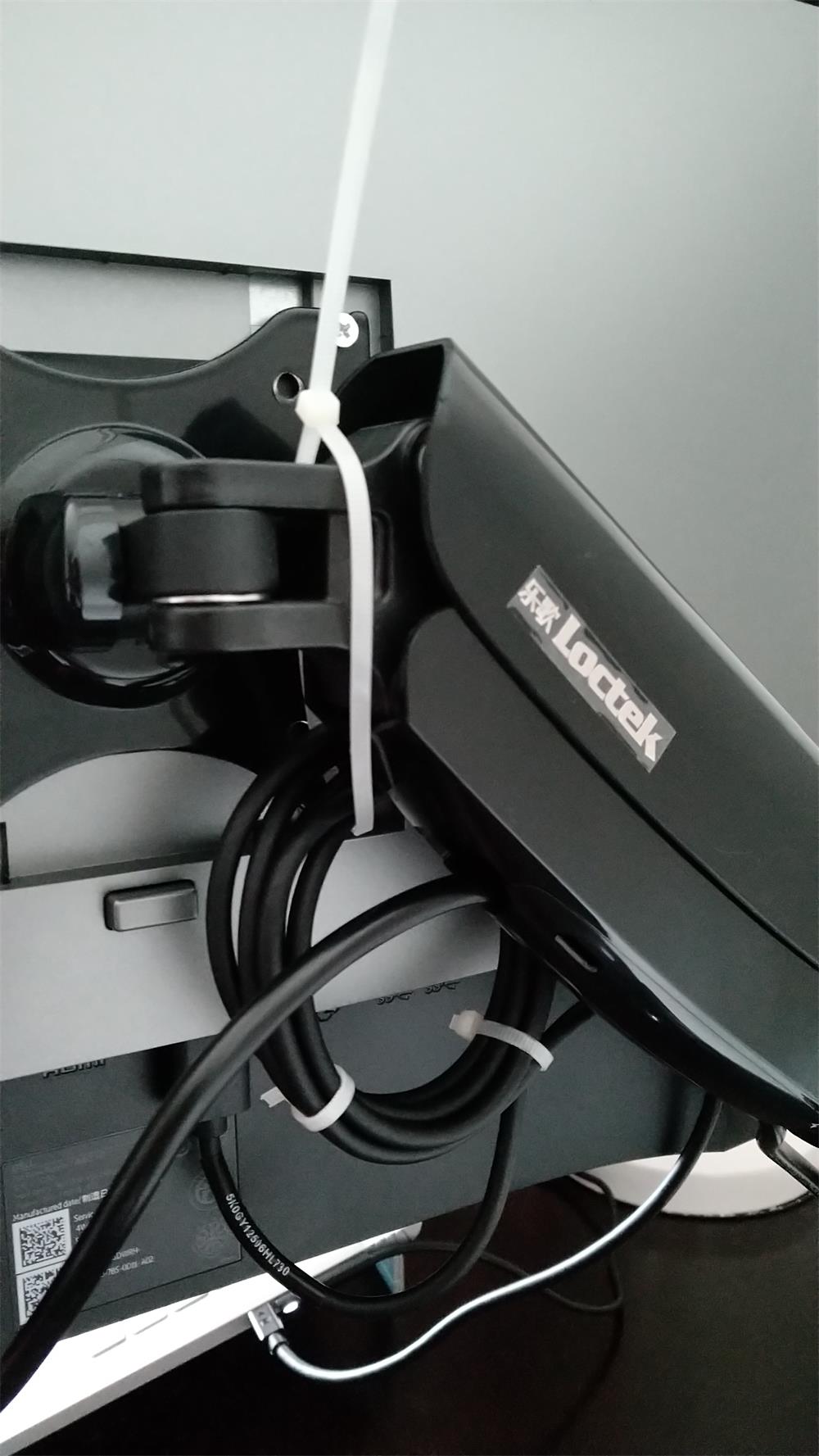 外设烧友巧用扎带完美走线桌面大升级纪实