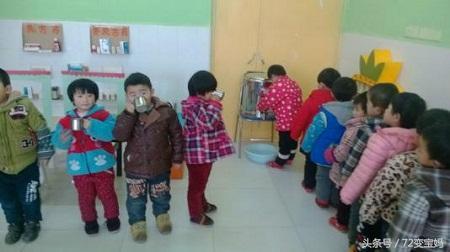 宝宝为什么不在幼儿园拉臭臭呢？老师不会告诉你，但是父母要知道