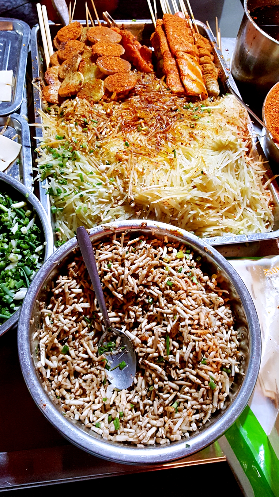 家门口烧烤店太吵了怎么举报,家门口烧烤大排档