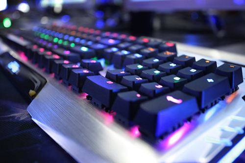 用电脑玩王者荣耀要按哪几个键,用电脑玩王者荣耀操作教程