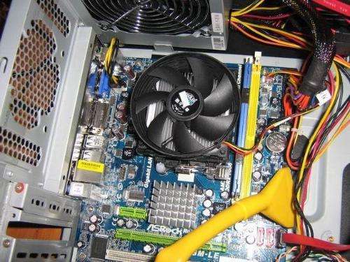 电脑cpu风扇噪音大怎么消除,台式电脑开机cpu风扇狂转怎么回事