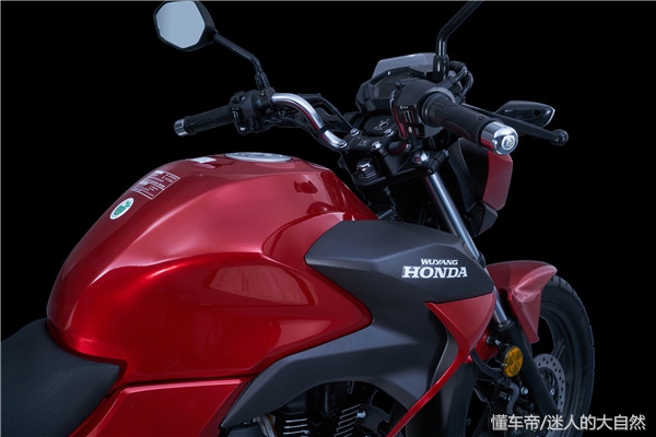 五羊本田新幻影150官方视频,五羊本田幻影150s和雅马哈飞致150