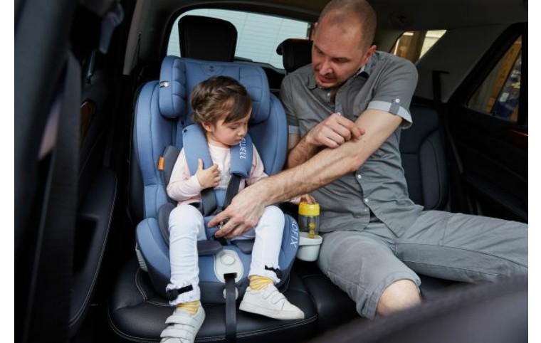 新生儿坐安全座椅抗拒吗,让宝宝坐安全座椅的好处