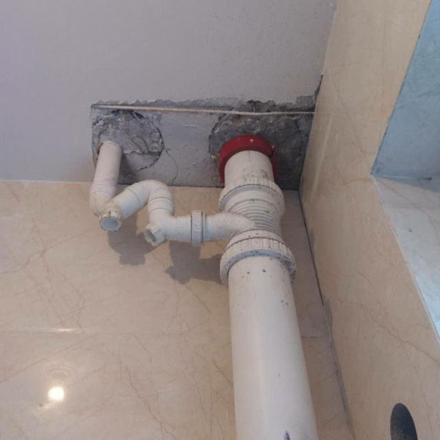 郑州一小区污水管道被堵,郑州一楼业主家被污水倒灌