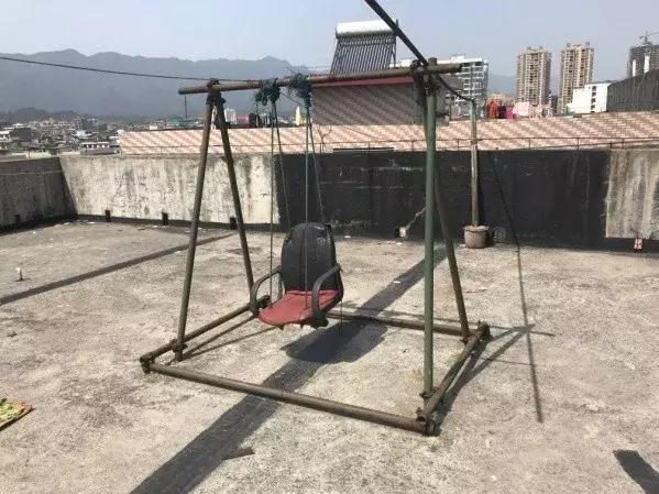 18岁少女杀母弑父,14岁少年杀母事件