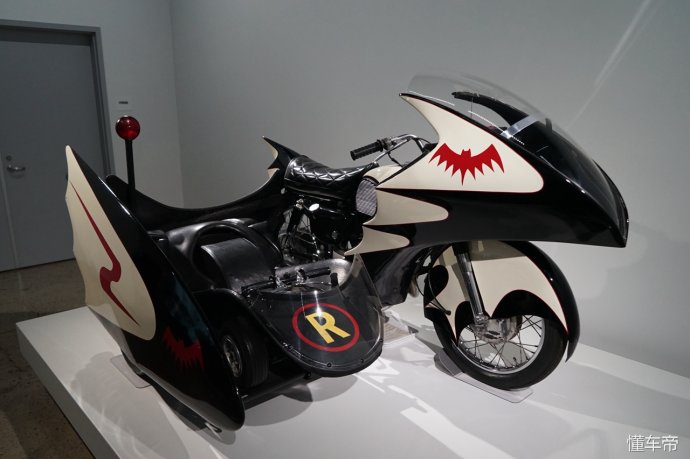 汽车博物馆带你了解蝙蝠侠战车,汽车博物馆蝙蝠侠战车