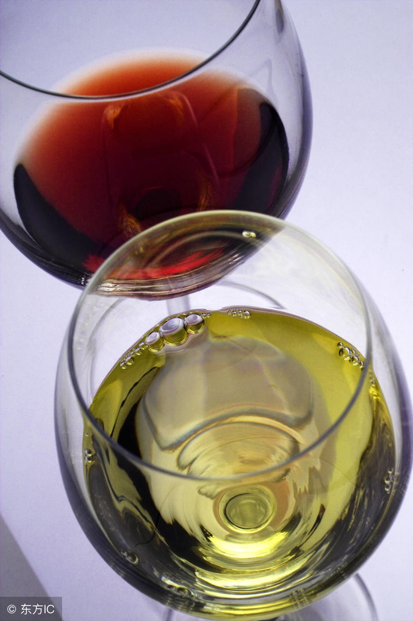 别总刷朋友圈了，有空学学品酒吧~