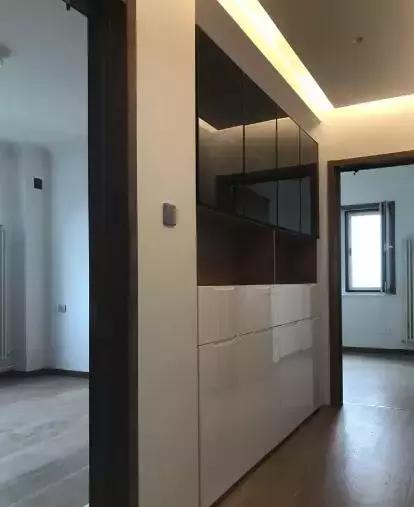 一字走廊改造,出门就是过道式走廊如何改造