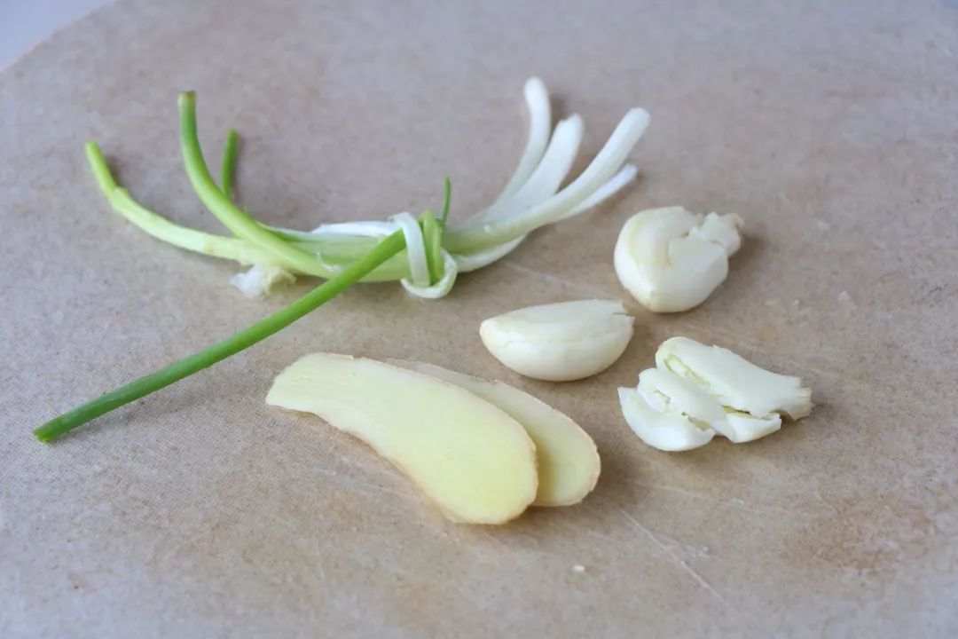 不放任何香料鸡肉怎么做才好吃,鸡肉不加任何调料怎么做