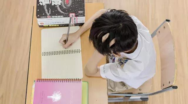 久坐导致屁股大腰粗怎么办,久坐12小时跳绳可以缓解吗