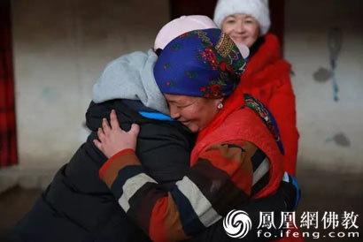 大爱超越语言:北京仁爱志愿者*疆新**慈善行动纪实