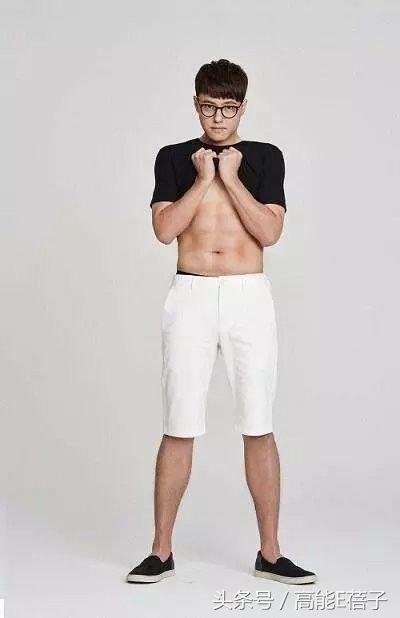 “海豚音王子”维塔斯因打乌鸦被拘留，网友却把注意力放到他脸上