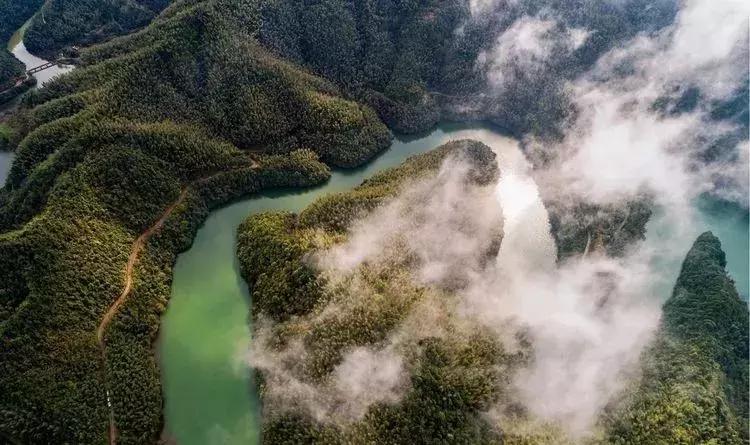 媲美九寨沟的碧湖潭，被誉为萍乡小三峡，是不可错过的世外仙境