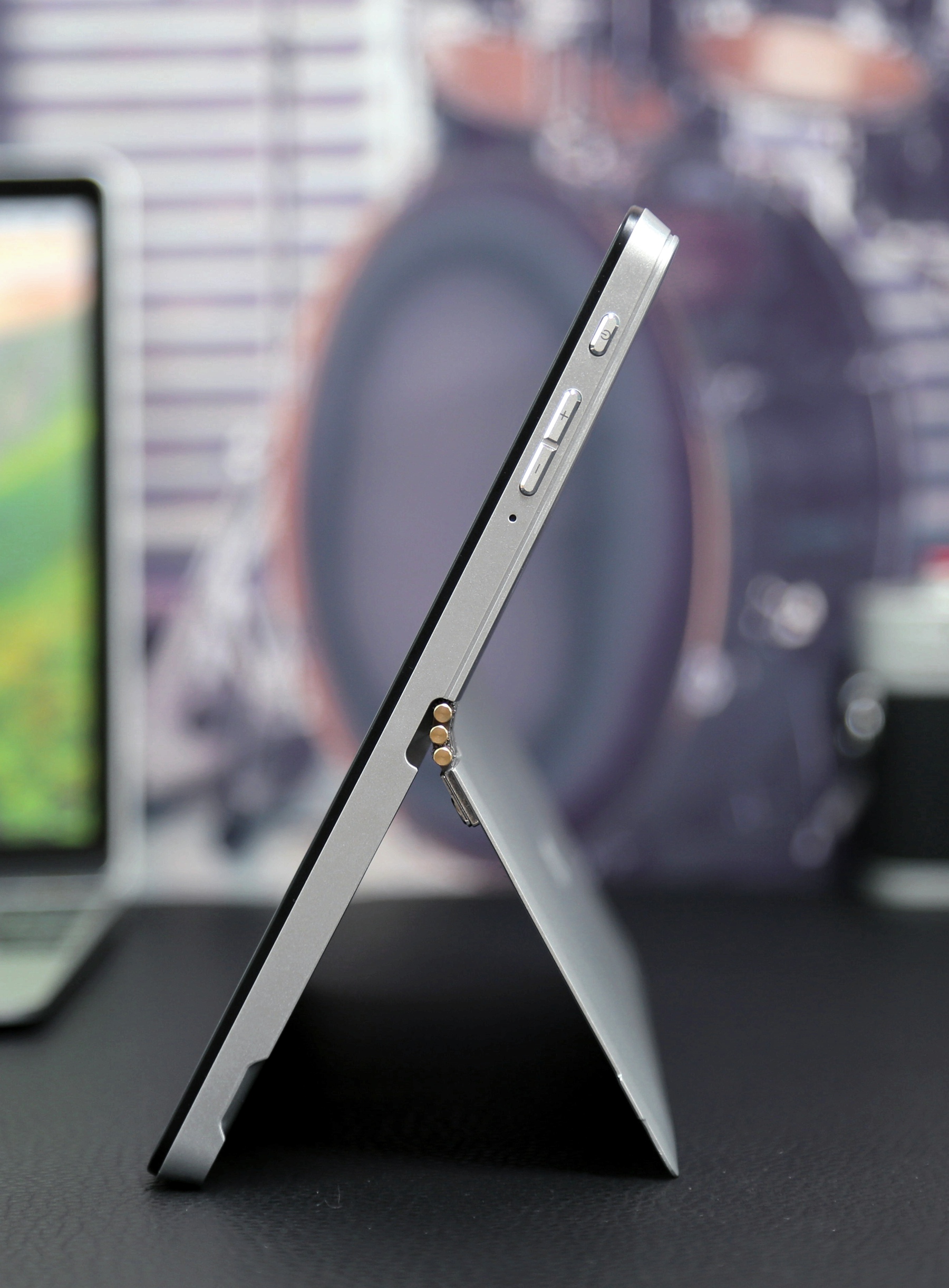 随身而行的移动办公室—VOYOi8MAX办公平板电脑