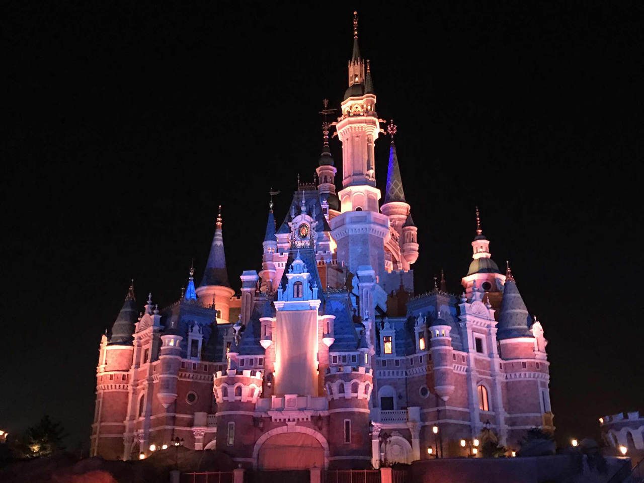 上海迪士尼一日游玩攻略,上海迪士尼乐园门票价格