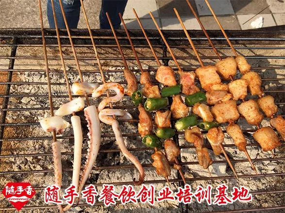 住特色民宿领略北疆风光,新疆民宿烧烤推荐