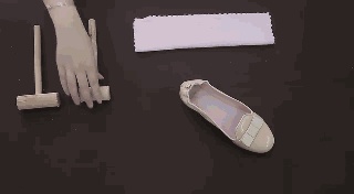 如何避免高跟鞋磨脚,高跟鞋磨脚怎么办家常小妙招