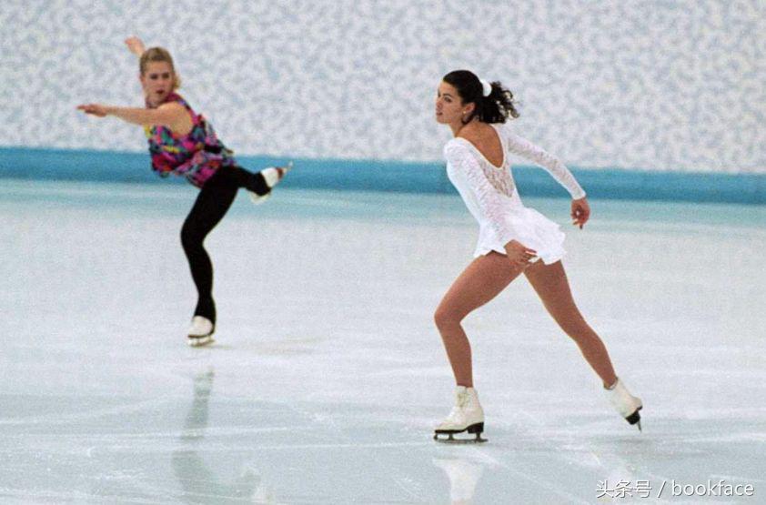 比赛前夕被打断腿,比赛前期被队友打断腿