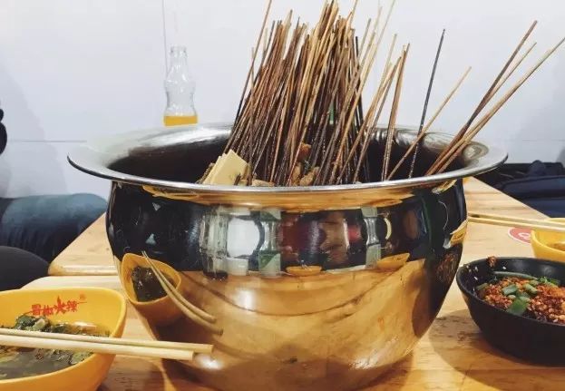 四川麻辣烫和普通麻辣烫的区别,正宗四川麻辣烫是什么样的