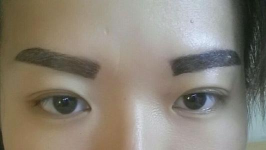 泰国纹眉技术如何,泰国女性纹眉失败案例