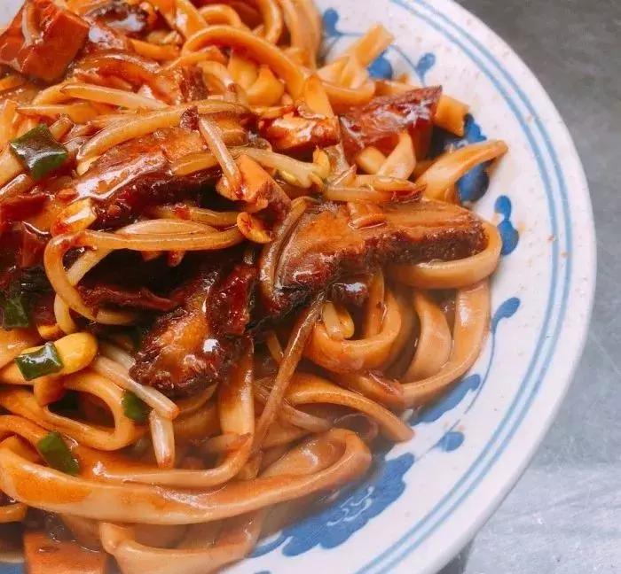 有一种炫富叫人到中年父母健在,有一种高级的炫富