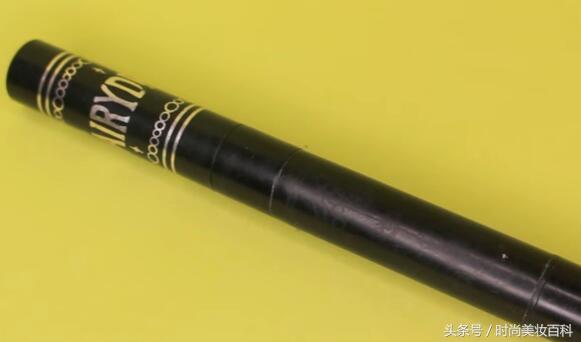 樱花粉眼妆教程图解,闪闪惹人爱的樱花眼妆教程来了