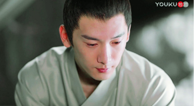 迪丽热巴和刘芮麟滚床单了？心疼周渝民，想娶红衣美娇娘好难