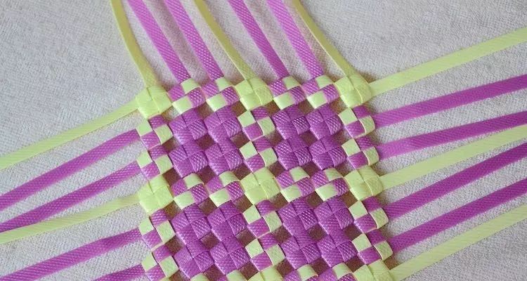 塑料带手工编织篮子收纳筐,塑料袋收纳筐