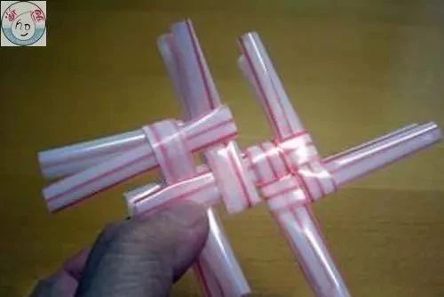 塑料带手工编织篮子收纳筐,塑料袋收纳筐