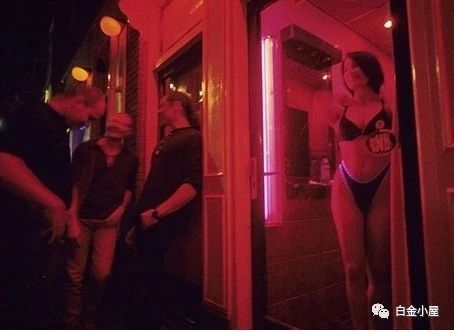 荷兰阿姆斯特丹*灯区红**探秘：卖淫/性、赌博、致幻剂