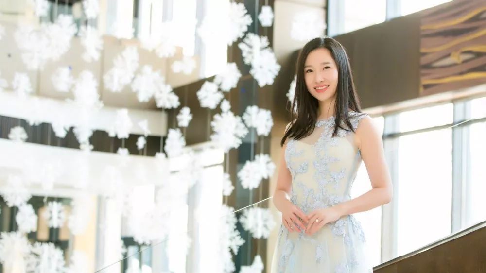 有Ayawawa和咪蒙这样的“爸妈”，还不如做孤儿