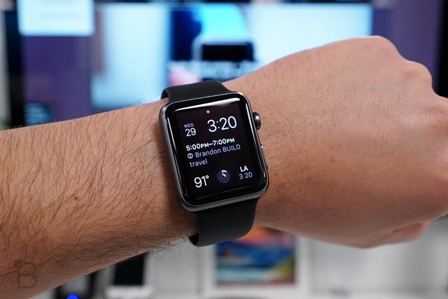 iphone12刷公交卡手机需要打开吗,iphone刷公交卡弹出银行卡