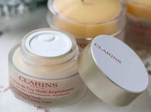 赫本像天鹅,赫本肩颈