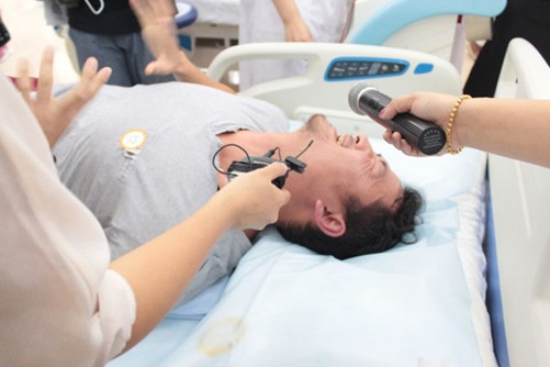 准爸体验模拟分娩,准爸爸体验分娩痛免费不