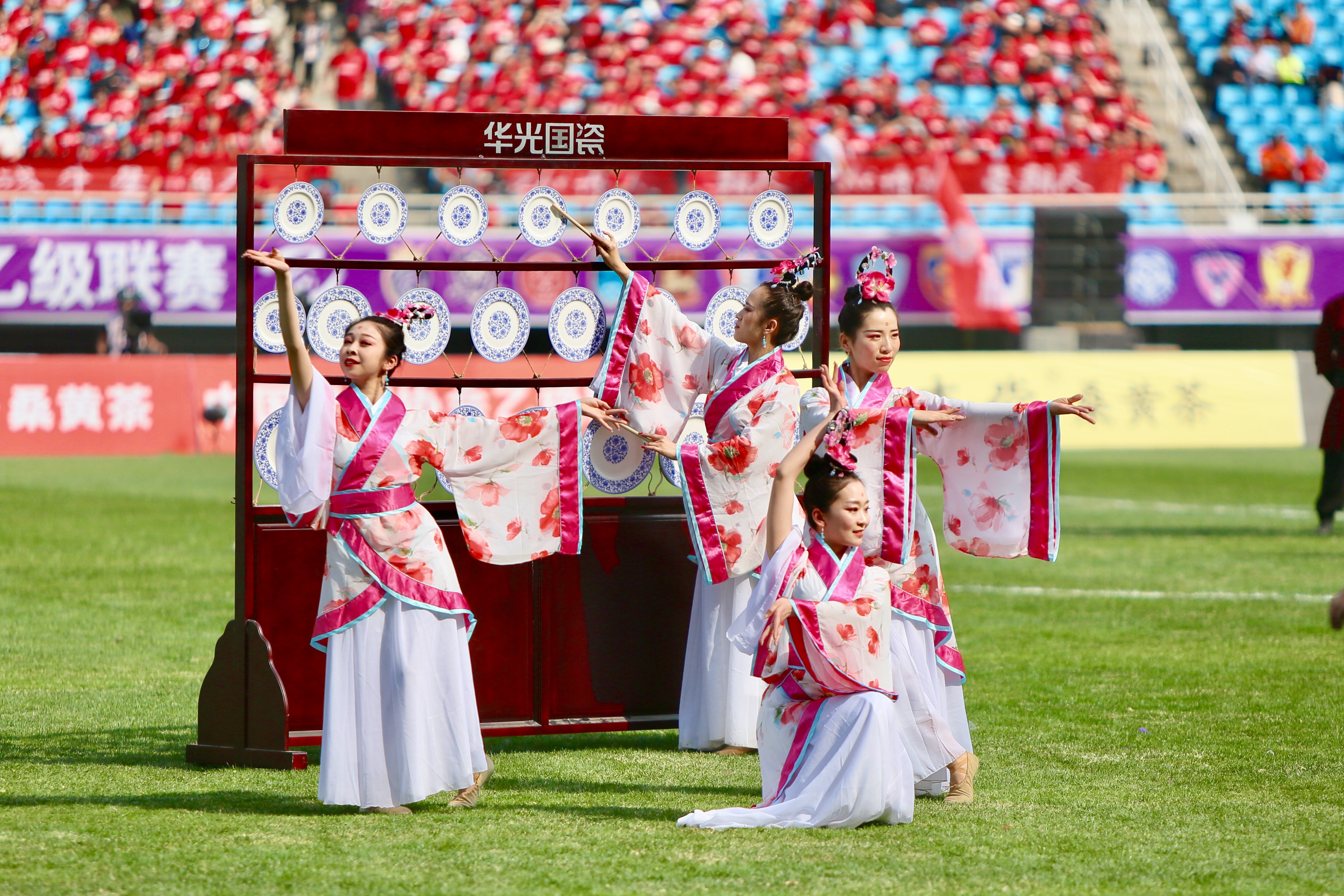 淄博足球比赛沾化领跑,淄博足球中乙比赛时间