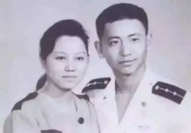 在天愿作比翼鸟，在地愿为连理枝：烈士遗孀回忆与王伟的爱情